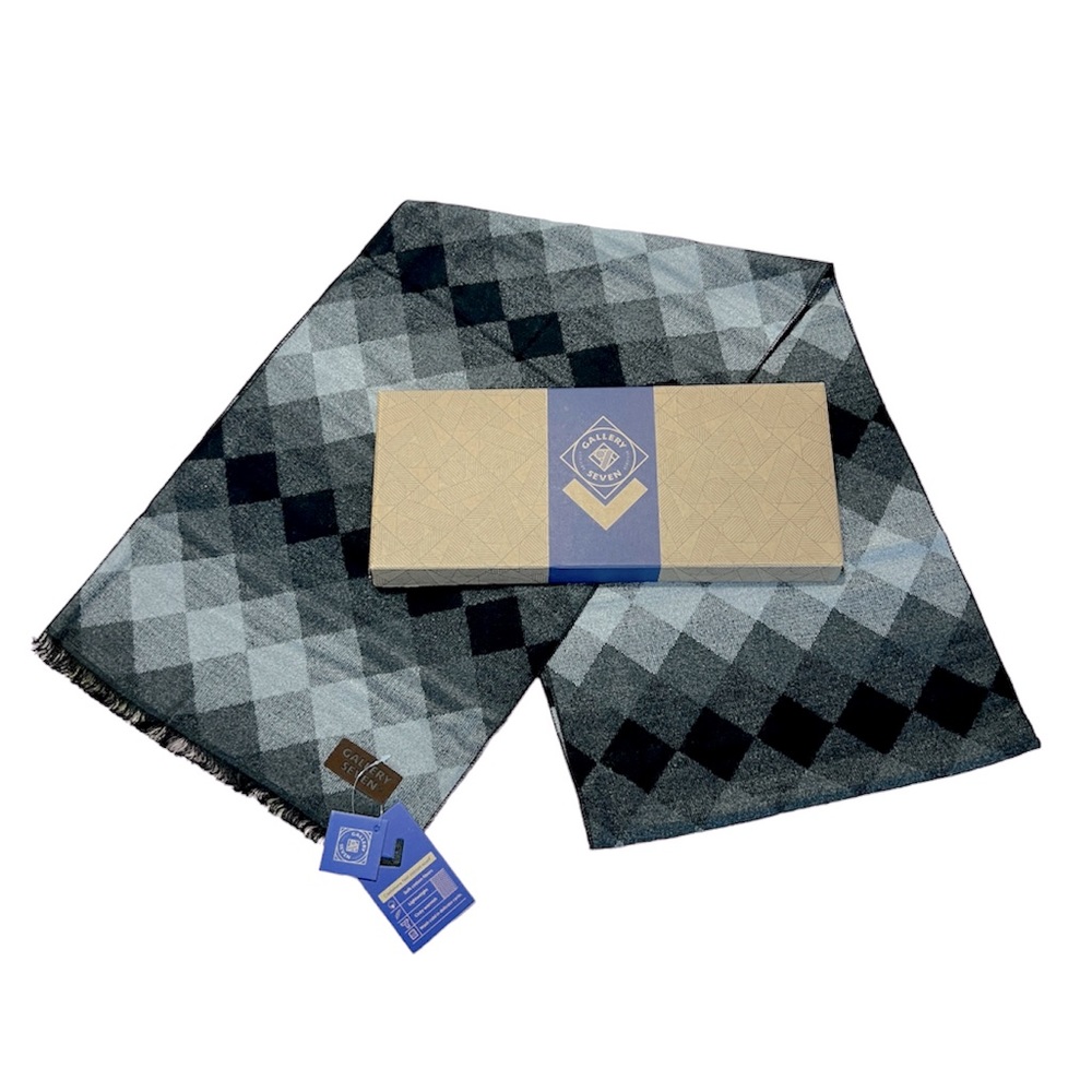 NWT ~ Men’s Gallery Seven Soft Cotton Grey & Black Diamond Pattern Scarf
